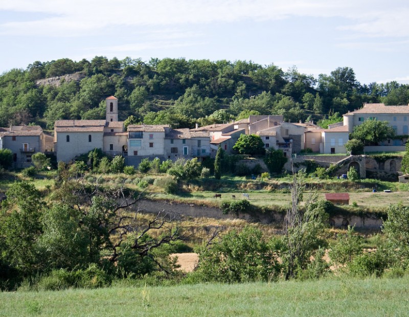 Village de Niozelles, le Défends et le chateau